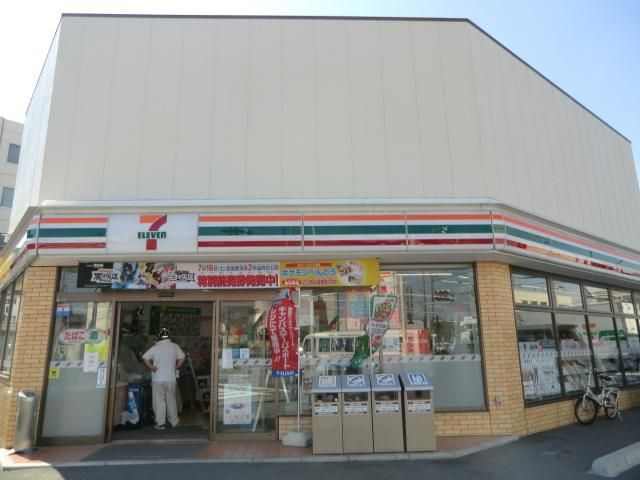 コンビニ　セブンイレブン（コンビニ）まで340m