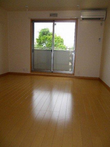 居室・リビング　居間（同一仕様写真）