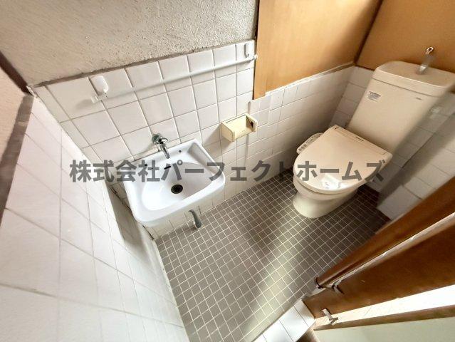 トイレ　清潔感のあるトイレです