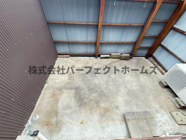 バルコニー　バルコニーからの眺めを楽しみながら食事をしませんか