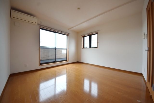 居室・リビング　★2面彩光のお部屋です★