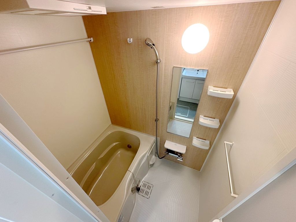 バス・シャワールーム　バス