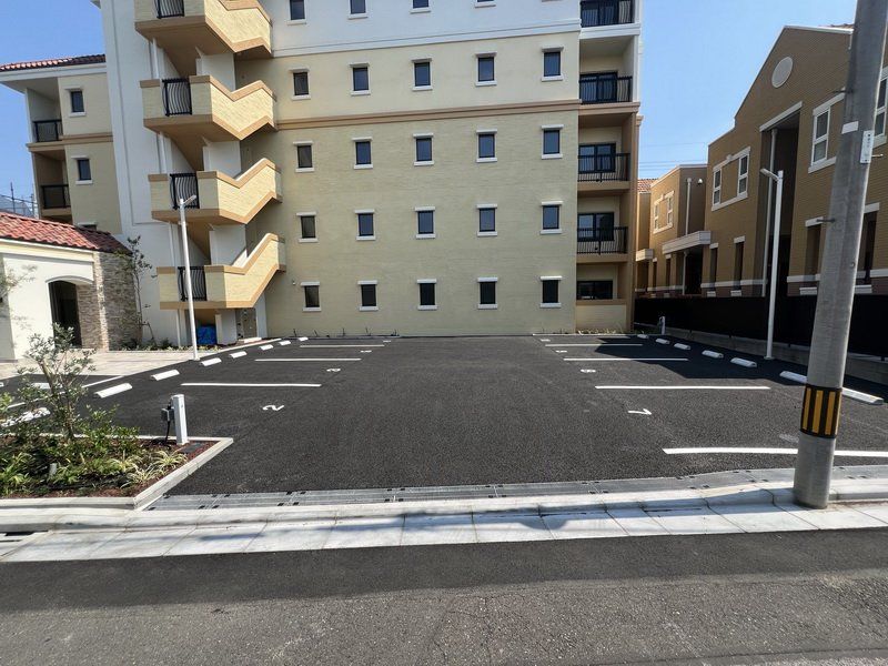 駐車場　駐車場