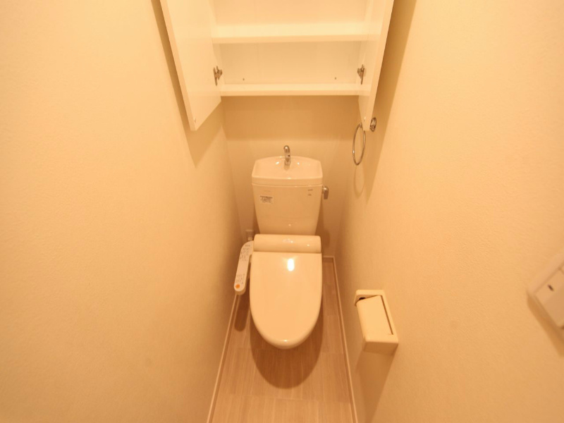 トイレ　温水洗浄暖房便座付トイレ