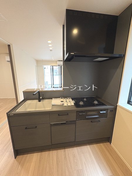 キッチン　システムキッチンでグリル付きです
