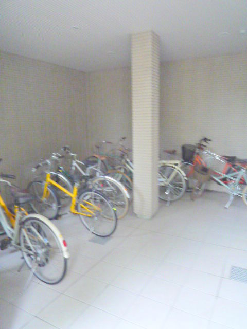 その他共有部分　屋根付き自転車駐輪場