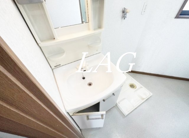 洗面設備　洗面台です。