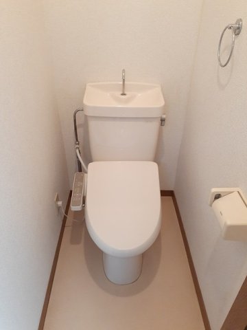 トイレ　コンパクトで使いやすいトイレです