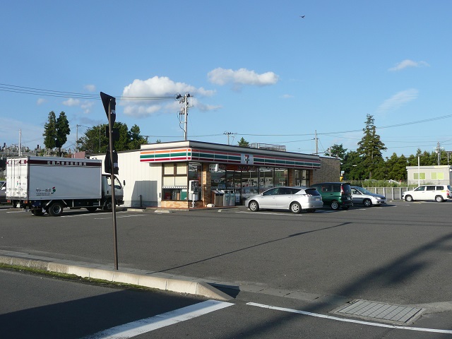 コンビニ　セブンイレブン郡山富田店（コンビニ）まで658m