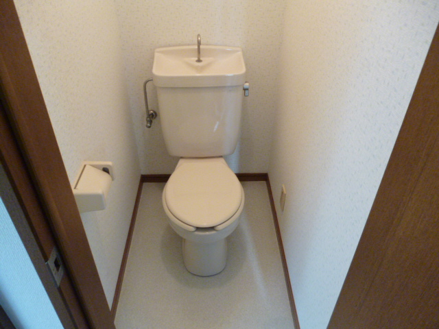 トイレ　トイレ内コンセントあります。