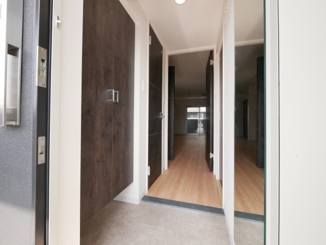 玄関　明るい玄関です