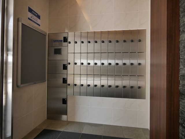 ロビー　落ち着いたロビーです