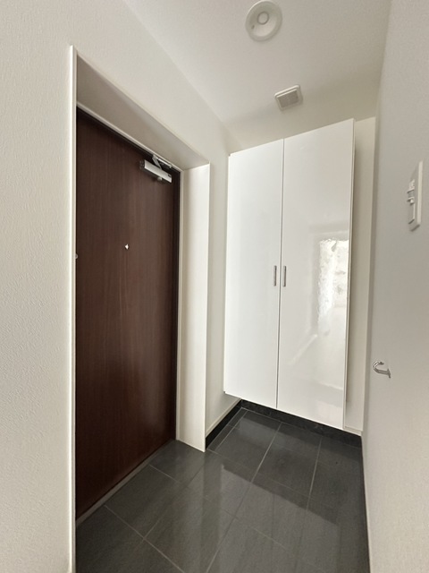 玄関　別部屋参考写真です