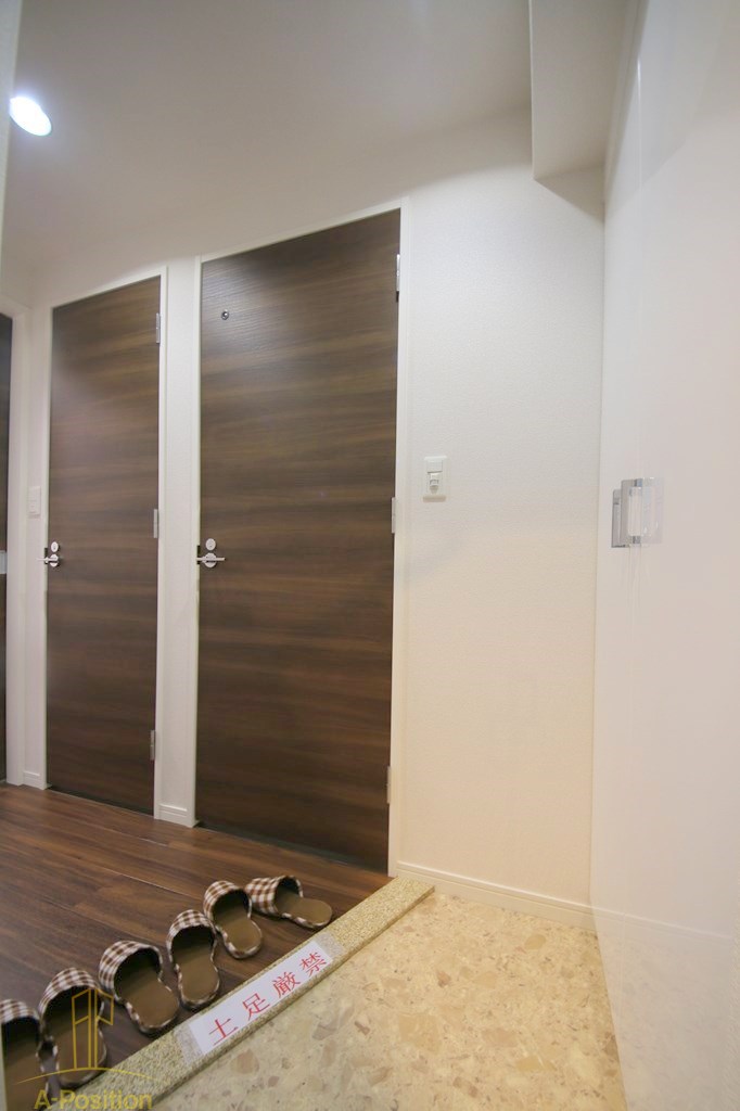 玄関　ノルデンハイム天神橋アドバンス