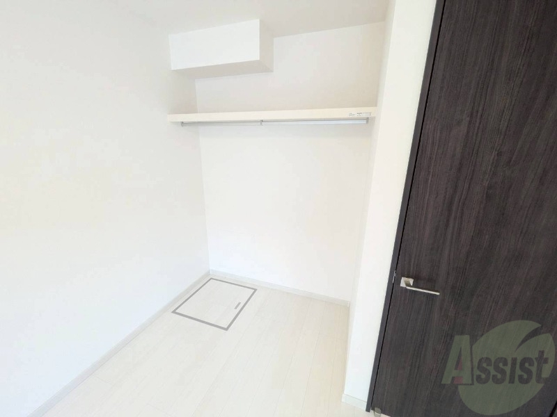 収納　クローゼットがありました。お洋服や荷物はここへ