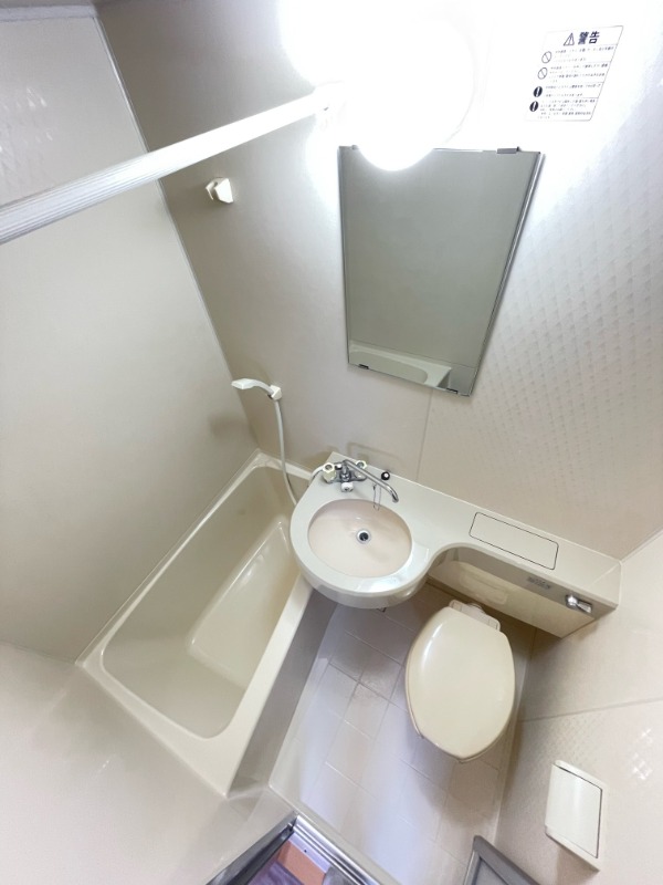 バス・シャワールーム　※他部屋参考写真