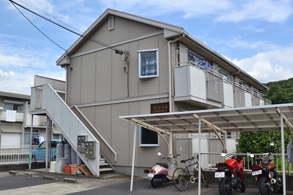 建物外観　学生さん大歓迎☆