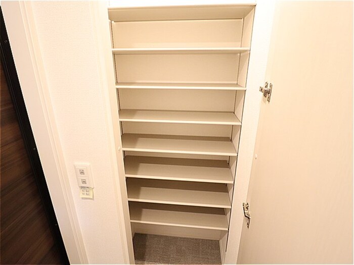 玄関　明るい玄関です