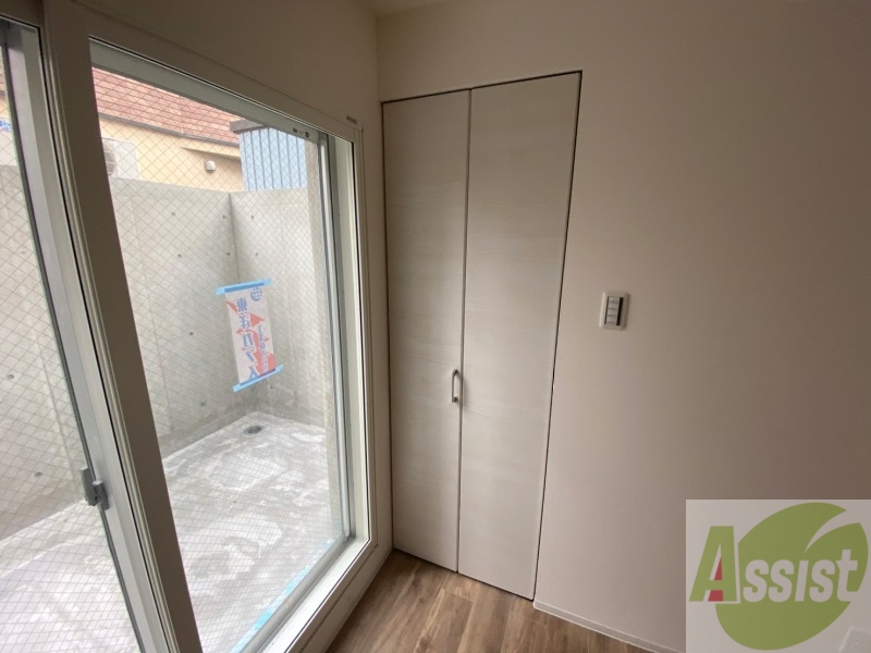 収納　寝室の収納です。部屋がすっきり片付きます。