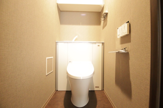 トイレ　※別室の参考写真の為、現況優先です。