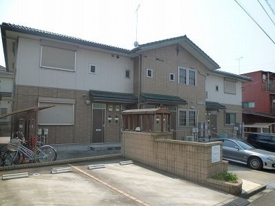 建物外観　★玄関側からの様子★