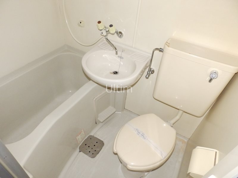 洗面設備　※同タイプの他のお部屋です