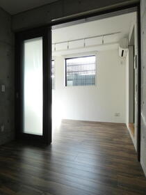 居室・リビング　内観※別部屋参考写真