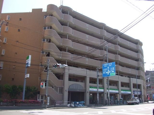 コンビニ　★★ファミリーマート（コンビニ）まで250m