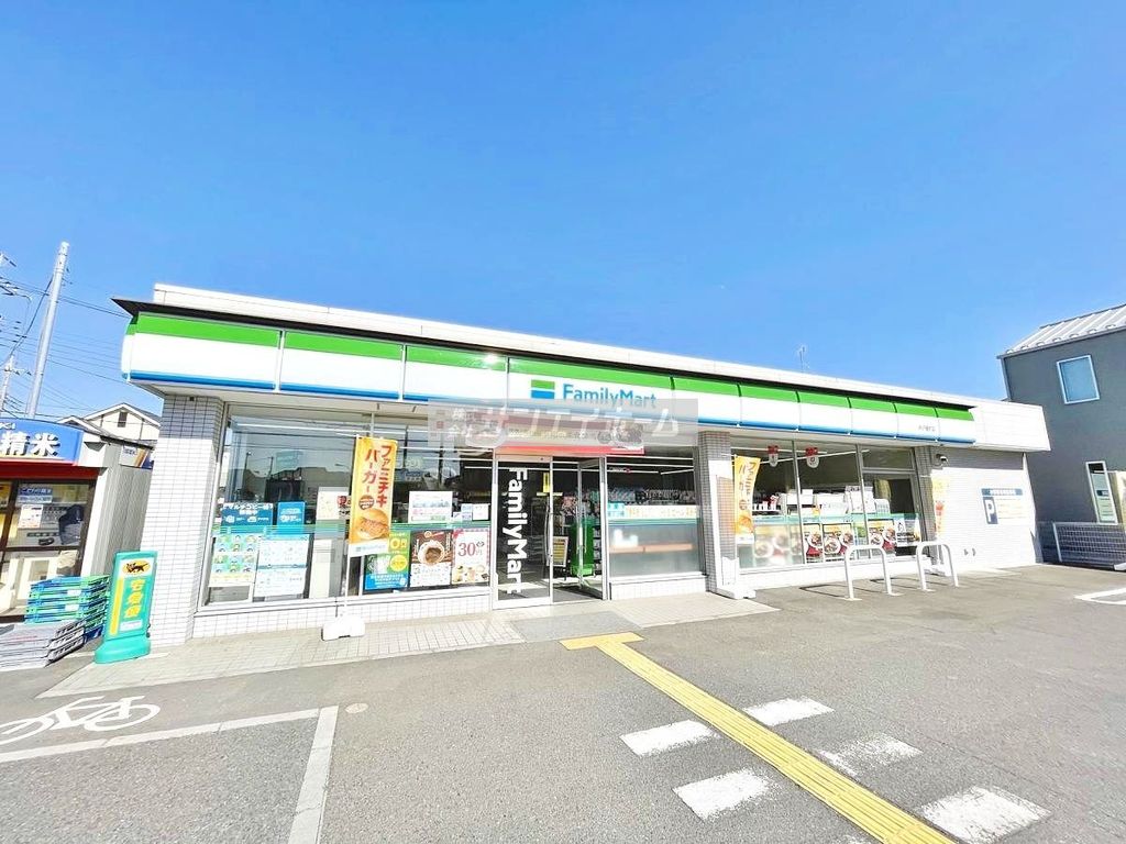 コンビニ　ファミリーマート所沢榎町店（コンビニ）まで390m