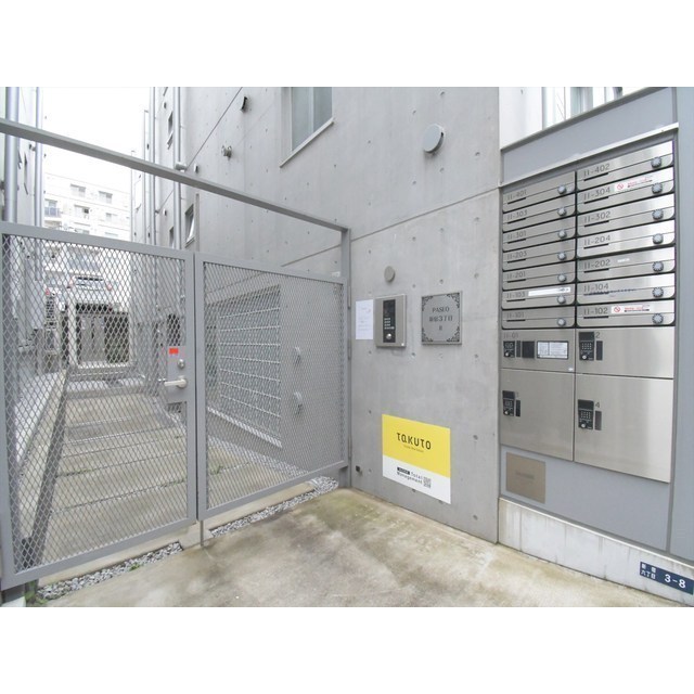 エントランス　毎日通るエントランスはこのようになっています