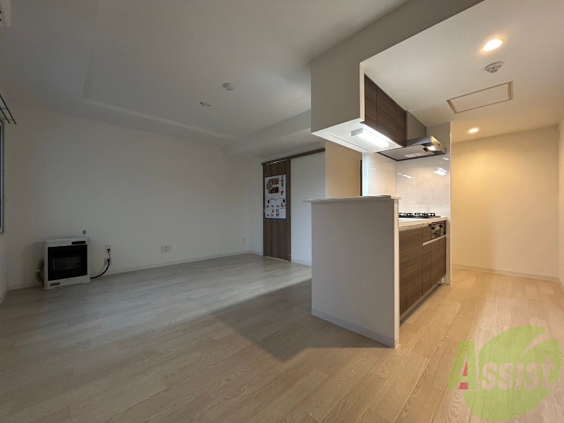 居室・リビング　白を基調とした明るい印象のお部屋になっています！