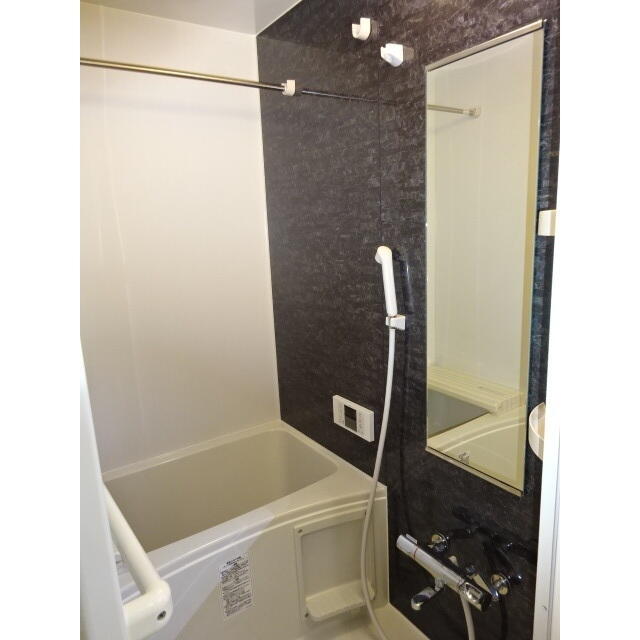 バス・シャワールーム　バスルーム