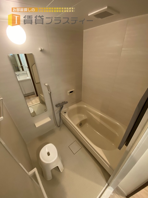 バス・シャワールーム　１日の疲れをバスルームでゆっくりと…