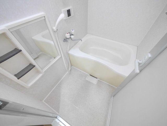 バス・シャワールーム　※別部屋参考写真です