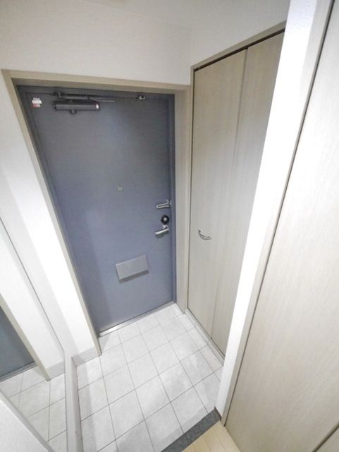 玄関　※別部屋参考写真です