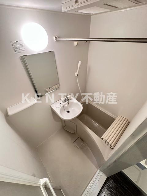 その他部屋・スペース　開放的な寝室です