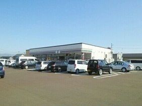 コンビニ　セブンイレブン柏崎茨目店（コンビニ）まで550m