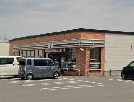 コンビニ　セブンイレブン恵庭泉町店（コンビニ）まで72m