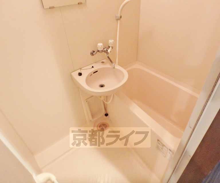 バス・シャワールーム　一日の疲れを癒すバスルーム