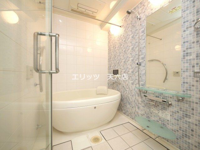 バス・シャワールーム　バス