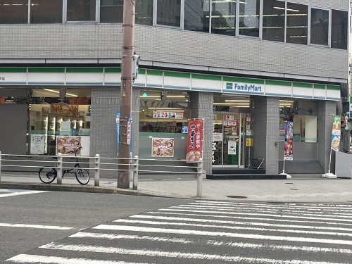 コンビニ　ファミリーマート 内本町店（コンビニ）まで42m