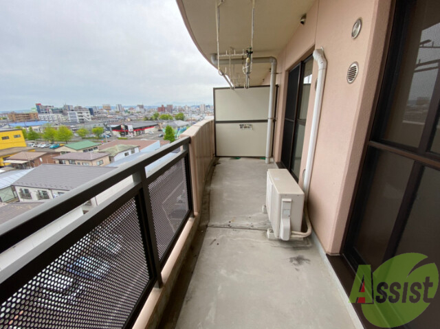バルコニー　バルコニーがあるので洗濯物は外に干せそうですね～