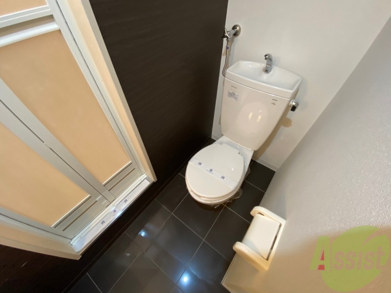 トイレ　こちらはトイレです。清潔感があり、安心して使用できます。