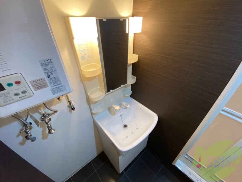 洗面設備　こちらに洗面台があります。朝の洗顔はこちらで。
