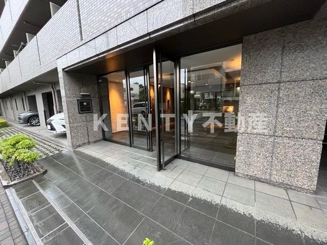 エントランス　建物の内部です