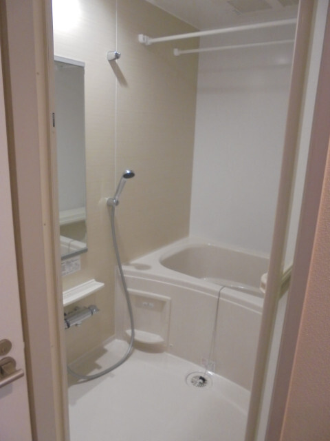 バス・シャワールーム　ご家族や長時間入浴に便利な追い炊き機能付きです♪