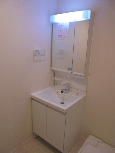 洗面設備　身支度に便利な洗面台！