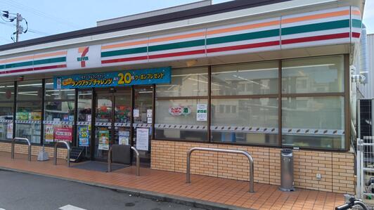 コンビニ　セブンイレブン 福岡筥松3丁目店（コンビニ）まで407m