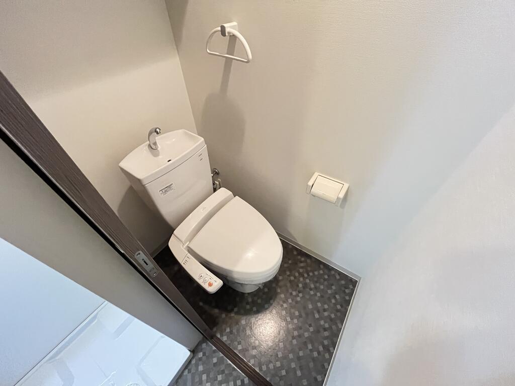 トイレ　同物件別タイプ参考写真
