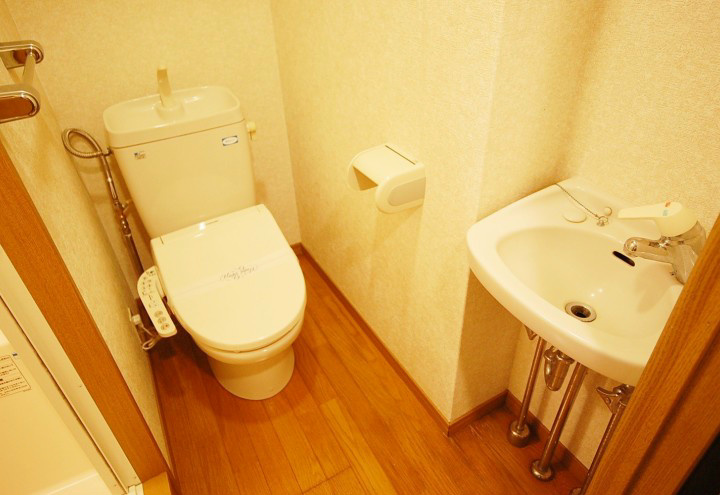 トイレ　※反転タイプ別号室参考写真